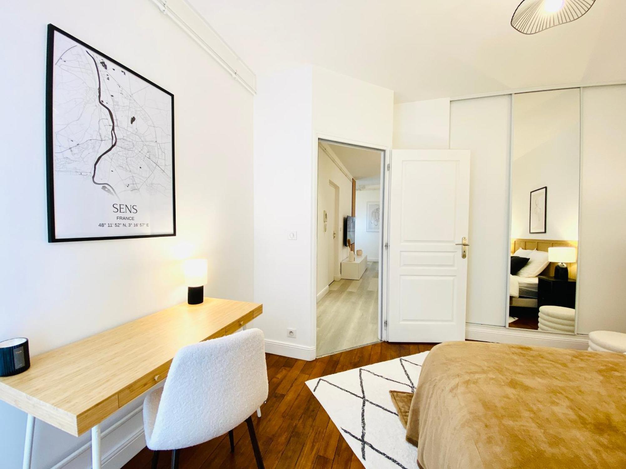Le Subtil - Best Keys - Elegance & Confort - 2 Chambres Separees - Lit Queen Size - Smart Tv Netflix - Entre Gare & Centre Ville - A 1H De Paris - Wifi Fibre - Check-In Autonome Sens Buitenkant foto